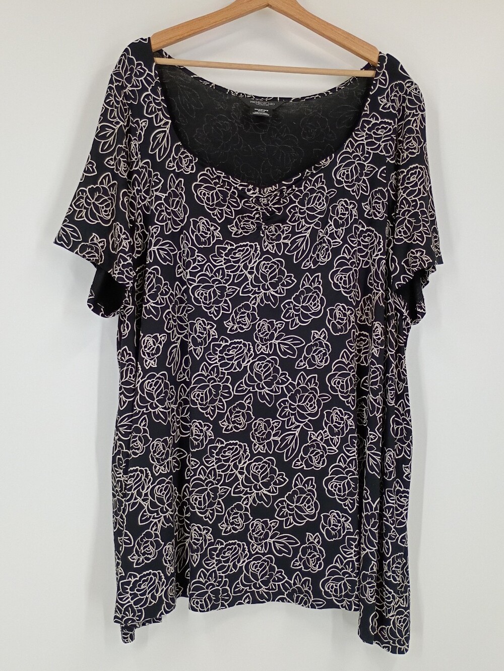 Michel Studio Sweetheart Ruched Short Sleeve Tee